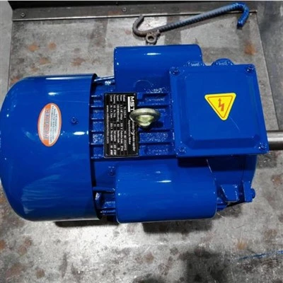 Dobbeltverdi kondensatormotor